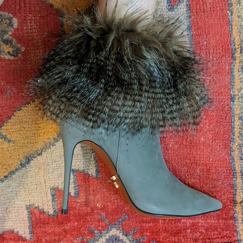 Carrano 🧿 Faux Fur Grey boot